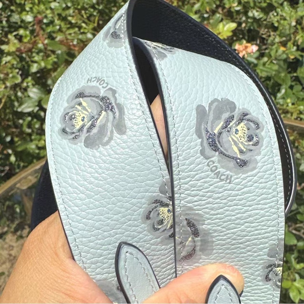 NWT COACH Strap With Rose Print 31756 - Picture 6 of 9